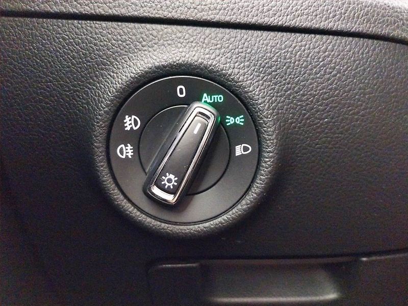 Škoda Superb (2018) Ambition 2.0 TDI, Automat - fotka 16 z 18