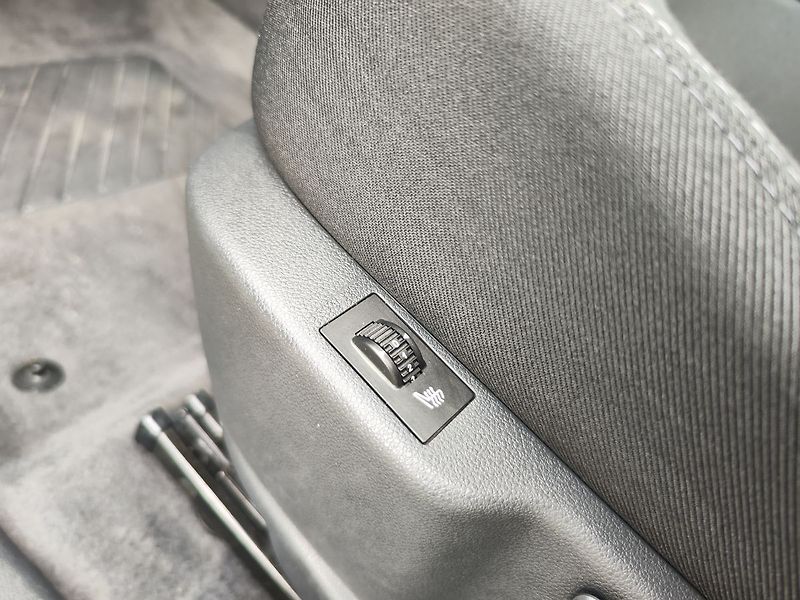 Peugeot 3008 2.0 HDI/110kW Premium - fotka 31 z 32