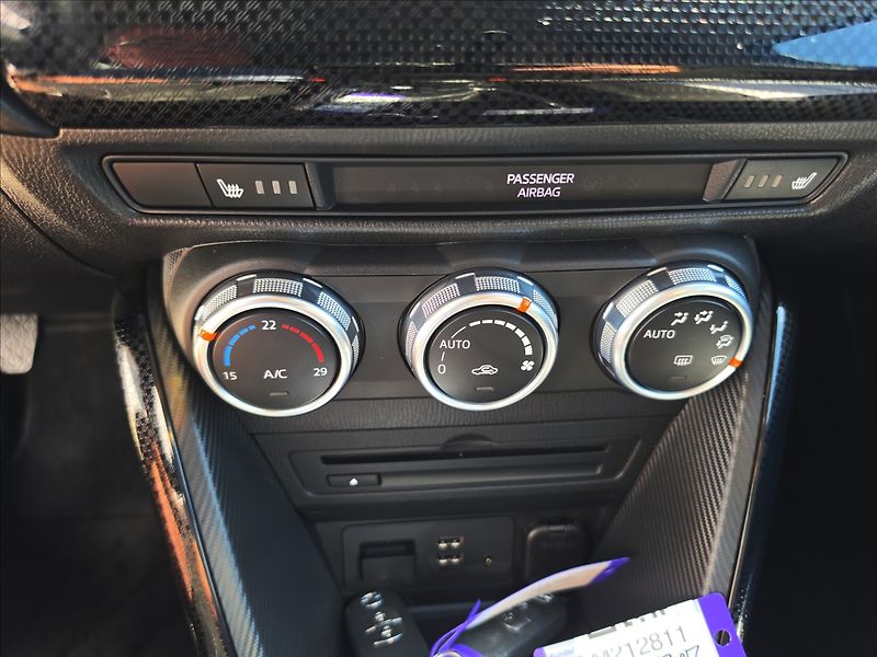 Mazda 2 1,5 Skyactiv G75 33tkm NAVI ST - fotka 22 z 43