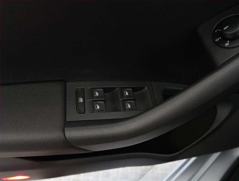 Škoda Octavia (2013) Elegance 1.6 TDI, Tempomat - fotka 20 z 21
