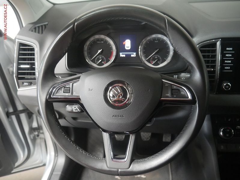 Škoda Karoq (2019) 2.0 TDi, Ambition, LED, navi - fotka 16 z 24