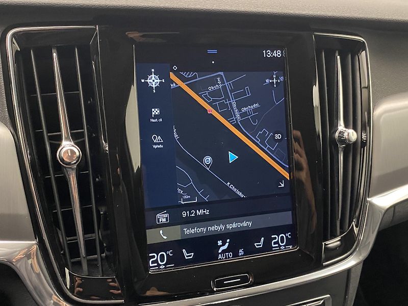 Volvo V90 D4 MOMENTUM AUT  - fotka 35 z 39