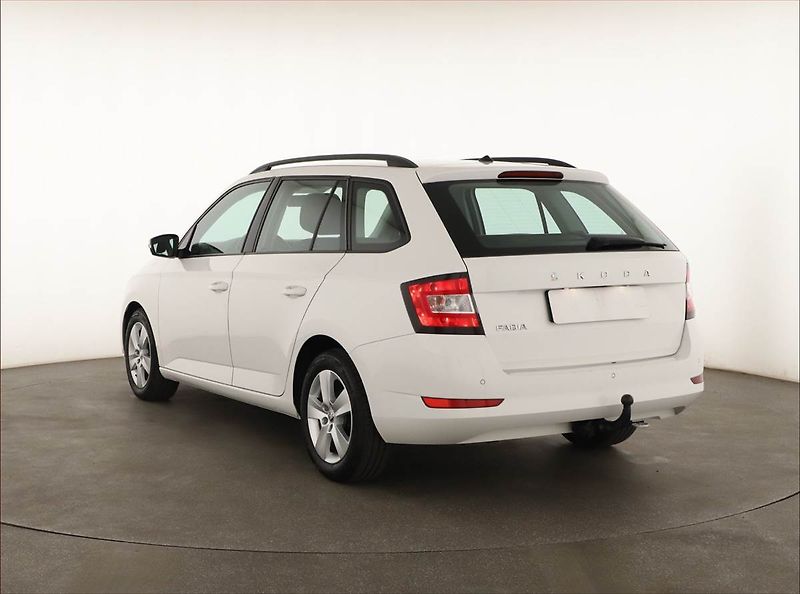Škoda Fabia (2021) Ambition 1.0 TSI, ČR,1.maj - fotka 4 z 17