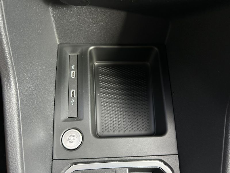 Ford Tourneo Connect 1.5 Ecoboost 110kW AT Titanium - fotka 37 z 40