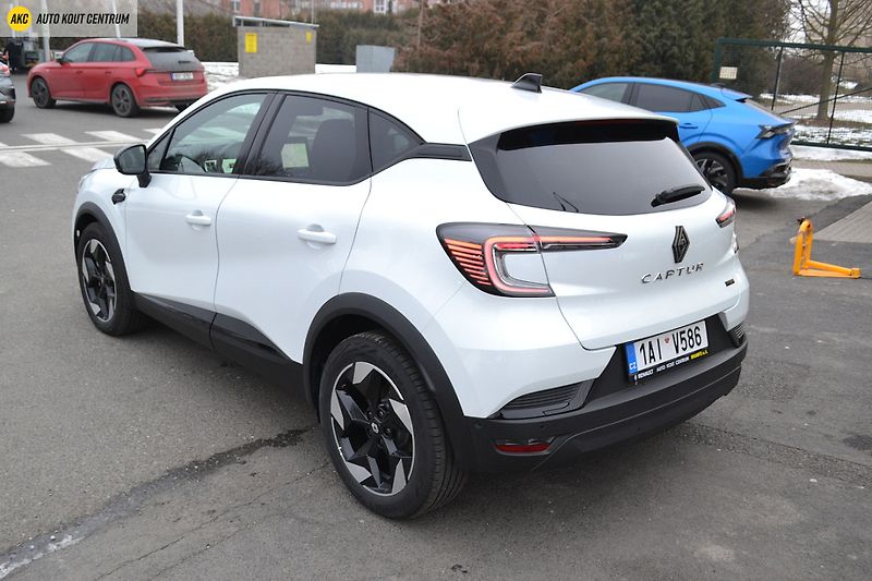 Renault Captur techno E-Tech full hybrid 145 - fotka 5 z 58