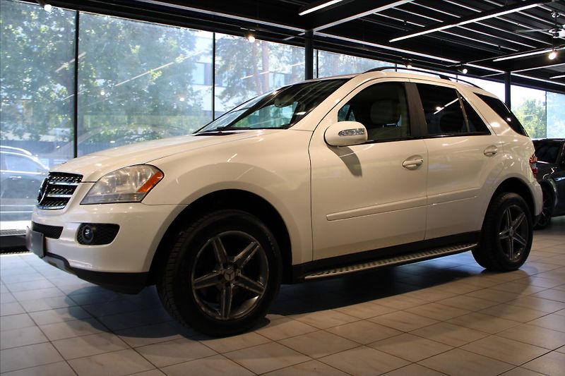 Mercedes-Benz Třídy M 350 4MATIC H&K/Pano  ML - fotka 3 z 23