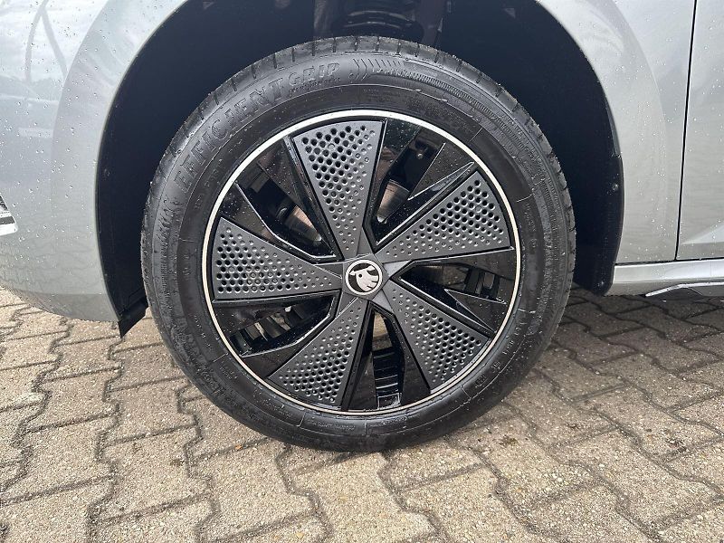 Škoda Kamiq (2026) 1.0 TSI DSG Monte Carlo - fotka 28 z 32