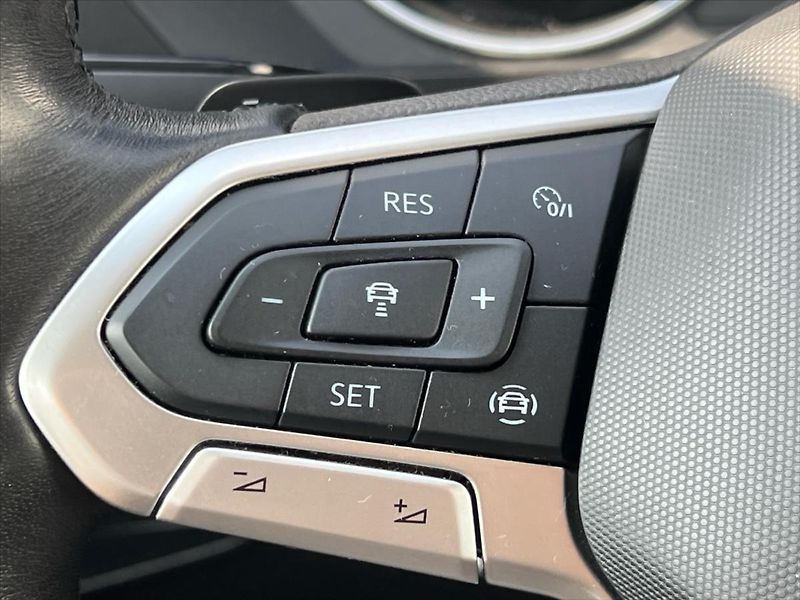 Volkswagen Tiguan 2,0 TDi 110kW 7DSG LIFE - fotka 19 z 26