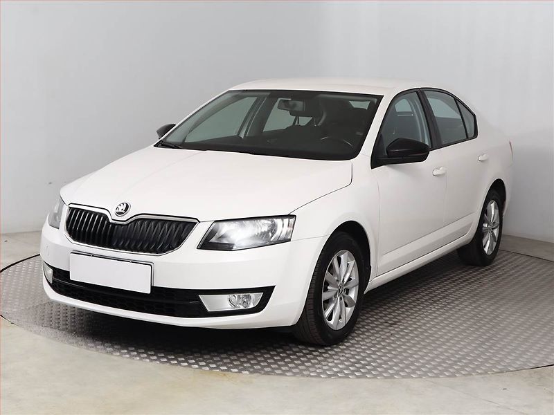 Škoda Octavia (2016) Ambition 1.6 TDI, Tempomat - fotka 2 z 12