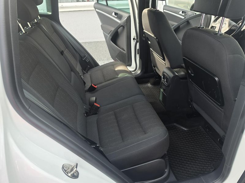Volkswagen Tiguan 1.4 TSi Led Navi TZ Kei  - fotka 12 z 19