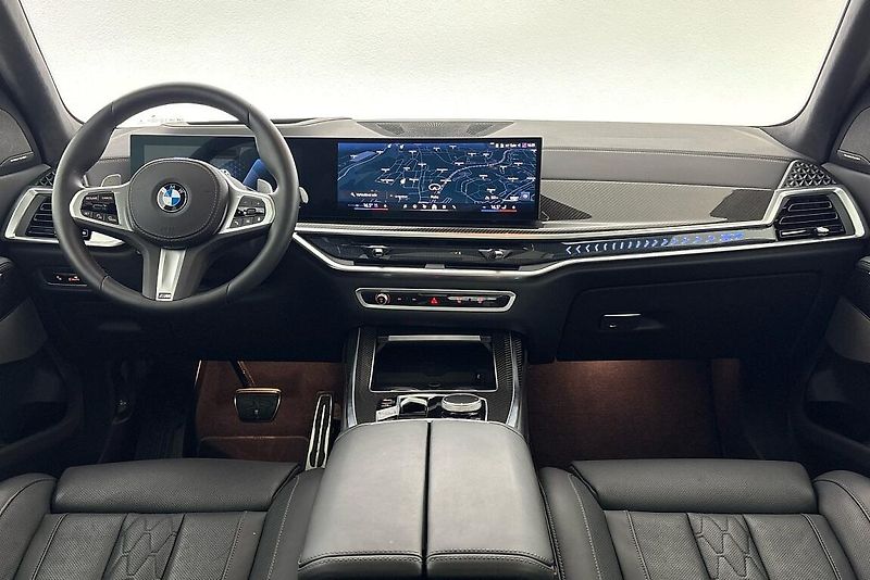 BMW X7 xDrive40d - fotka 18 z 30