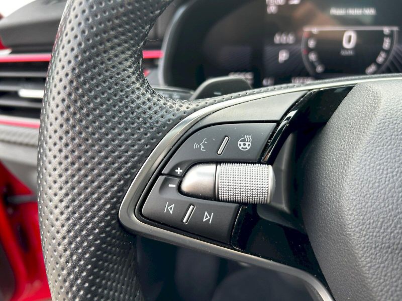 Škoda Kamiq (2025) 1.0 TSI 85kW DSG Monte Carlo - fotka 8 z 35