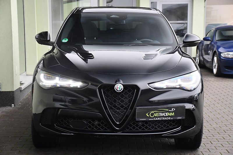 Alfa Romeo Stelvio 2.9V6 Bi-T.382 kW QUADRIFOGLIO - fotka 9 z 46