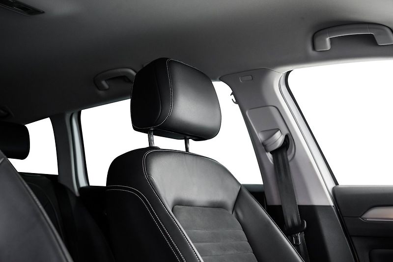 Volkswagen Passat TDI 4M 147kW R-Line - fotka 18 z 21