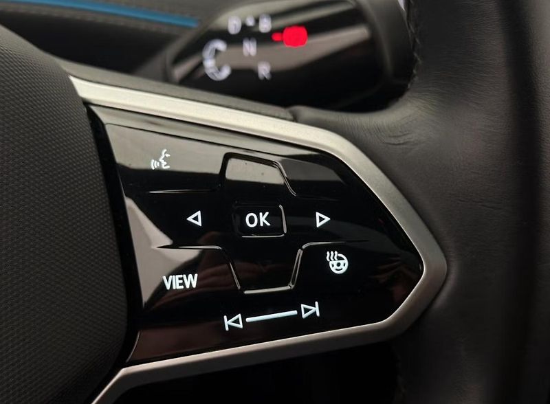Volkswagen ID.7 Pro 360k Masáž Matrix HuD Pano - fotka 17 z 36