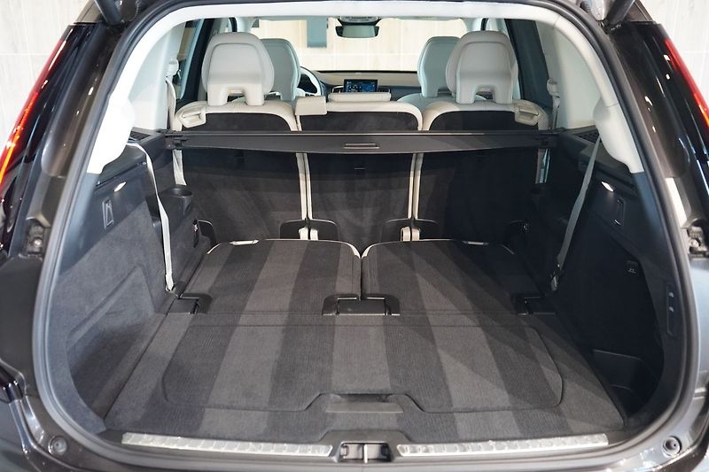Volvo XC90 B5 PLUS Bright Vzduch, 360° - fotka 13 z 50