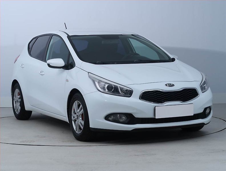 Kia Ceed (2015) 1.4 CVVT, Serv.kniha, Tempomat - fotografie inzerátu