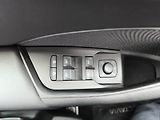 Škoda Octavia 2.0 TDi Sportline DSG - náhled 14