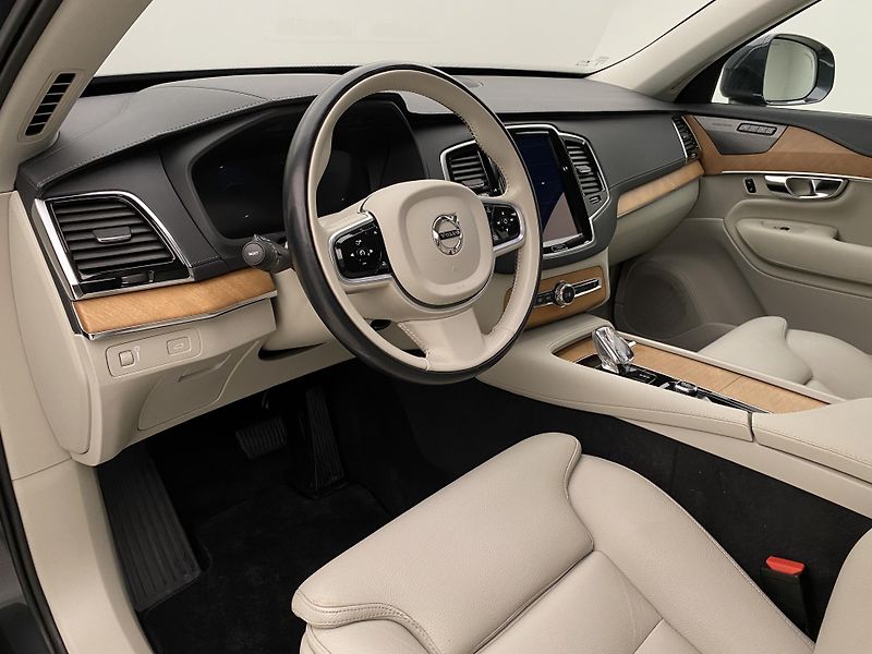Volvo XC90 B5 AWD INSCRIPTION AUT CZ 7m - fotka 4 z 49