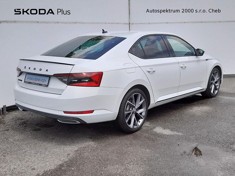 Škoda Superb SPORTLINE 2.0 TDi 147KW 7AP - fotka 2 z 20