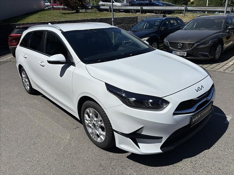 Kia Ceed 1,5 TGDi 118kW AT TOP NAVI - fotka 7 z 44