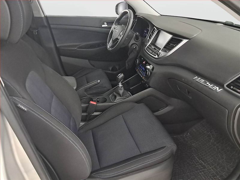 Hyundai Tucson (2016) 1.7 CRDi, Serv.kniha, Tempomat - fotka 9 z 19