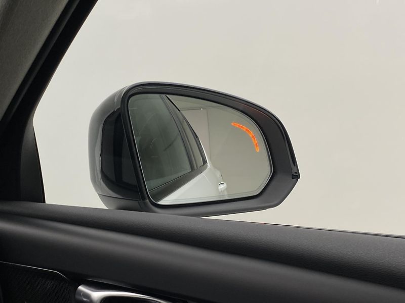 Volvo XC40 (2026) B4 AUT DARK PLUS - fotka 32 z 65