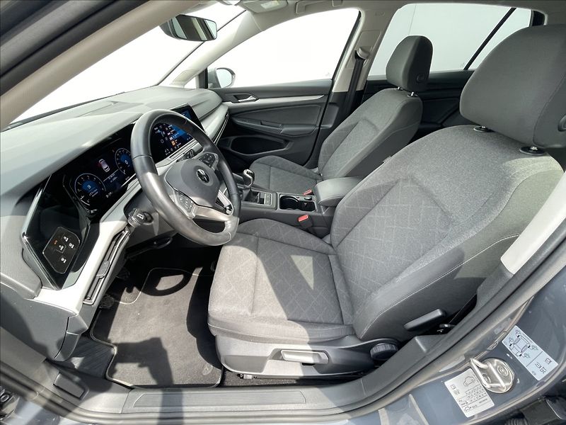 Volkswagen Golf 1,0 TSI Life KESSY+Kamera - fotka 4 z 23