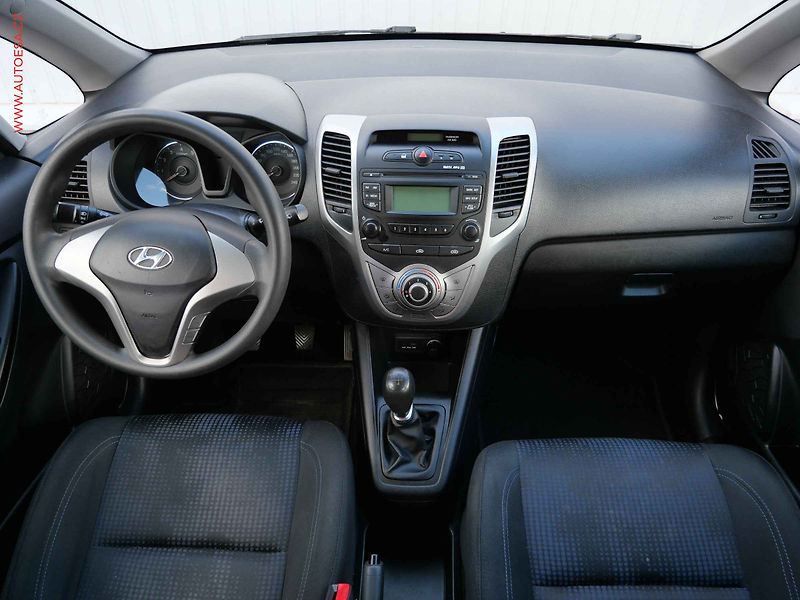 Hyundai ix20 (2011) 1.4 i - fotka 8 z 12