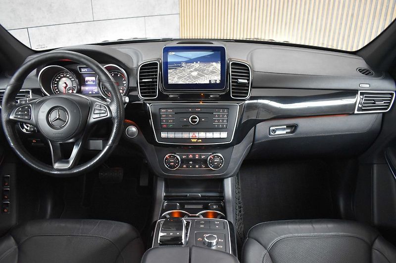 Mercedes-Benz GLS 500 4MAT*AMG*AIR* REZERVACE - fotka 8 z 65