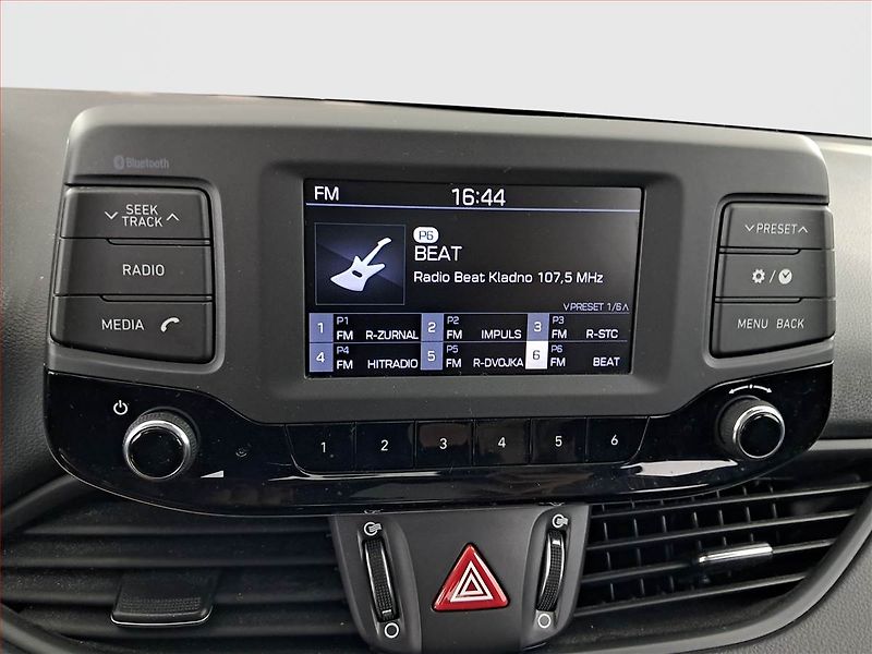 Hyundai i30 (2019) 1.4 T-GDI, Serv.kniha - fotka 13 z 20