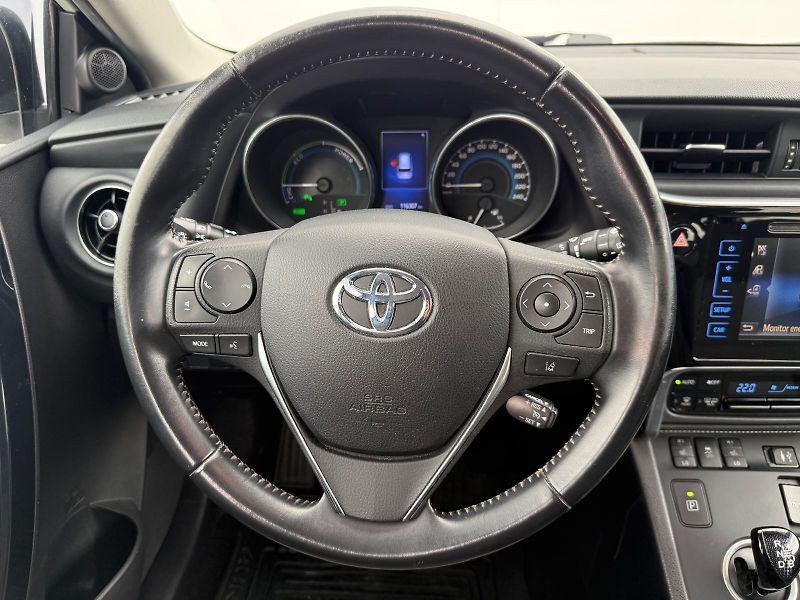 Toyota Auris 1.8 HSD e-CVT Selection - fotka 14 z 27