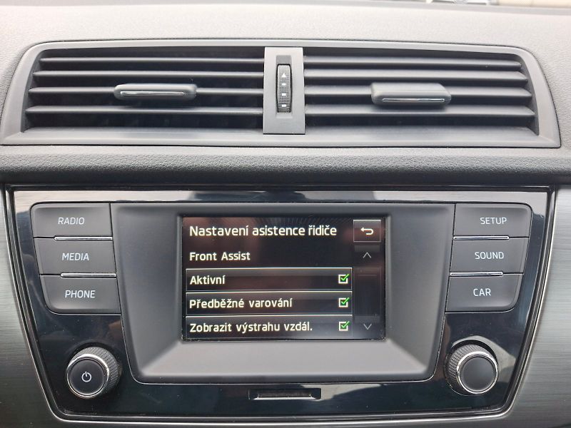 Škoda Fabia (2015) Style 1,2TSi 66kW - fotka 19 z 31