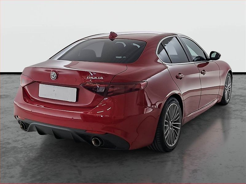 Alfa Romeo Giulia (2017) 2.0 Turbo - fotka 5 z 17