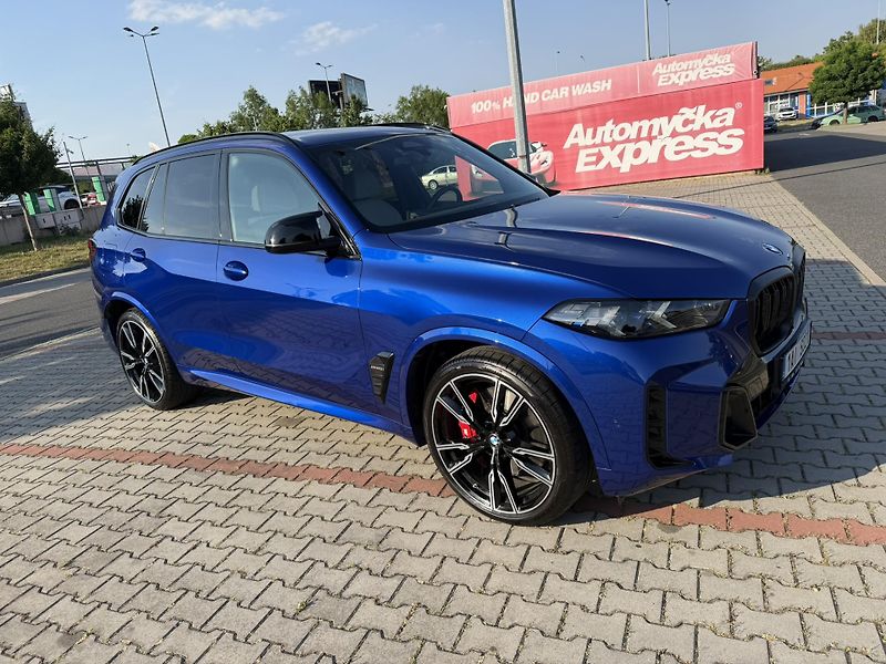 BMW X5 (2025) BMW X5 M60i xDrive - fotka 14 z 21