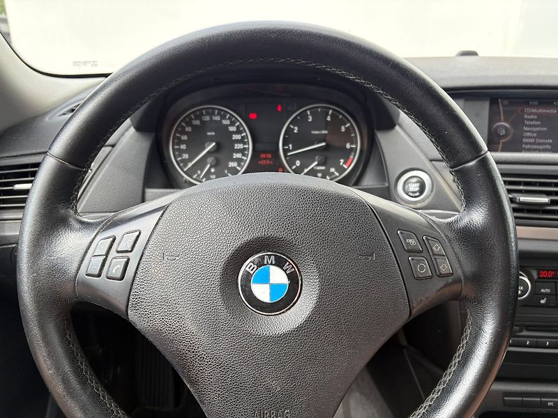BMW X1 18i, 110kW, sDrive, Automat - fotka 8 z 21