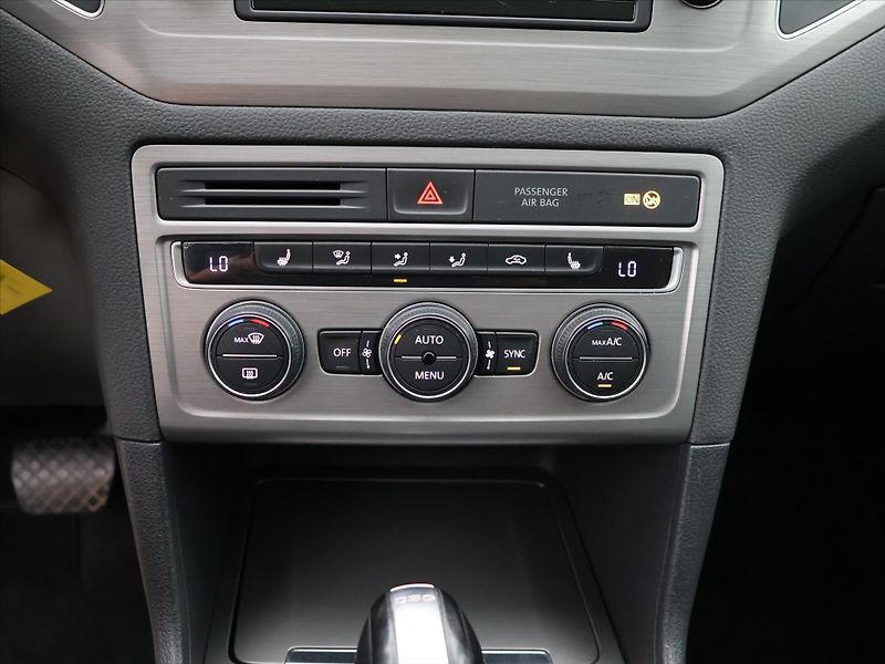 Volkswagen Golf Sportsvan 1,4 TSI 92kW Comfortline DSG - fotka 20 z 31