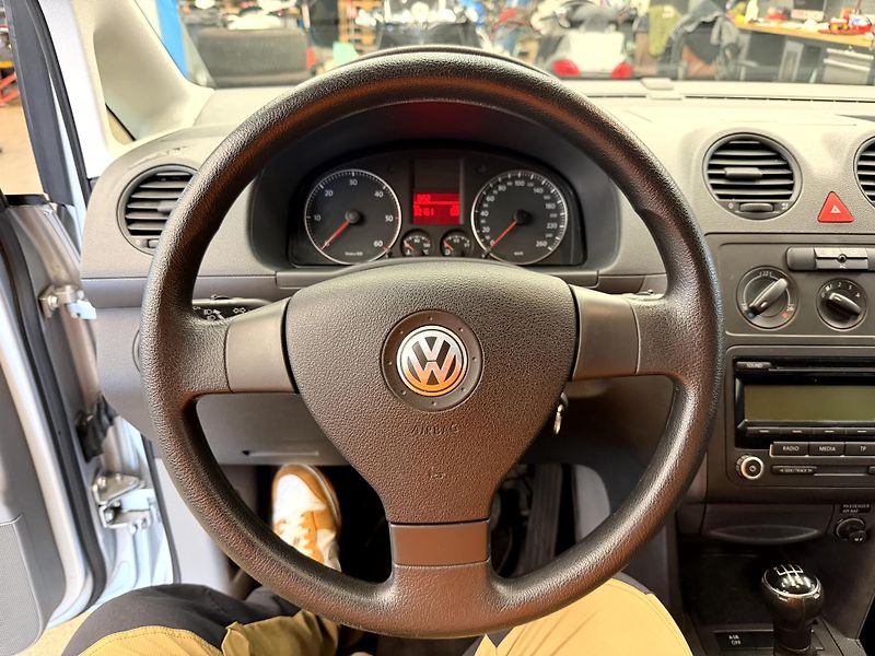 Volkswagen Caddy Life 1.9 TDI 77 kW - fotka 10 z 19