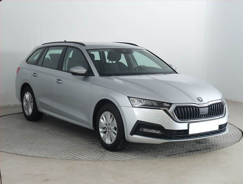 Škoda Octavia (2022) Ambition 2.0 TDI, ČR,1.maj - fotografie inzerátu