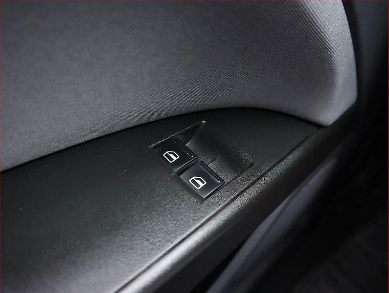 Seat Leon (2010) 1.4 TSI, Serv.kniha, Tempomat - fotka 13 z 16