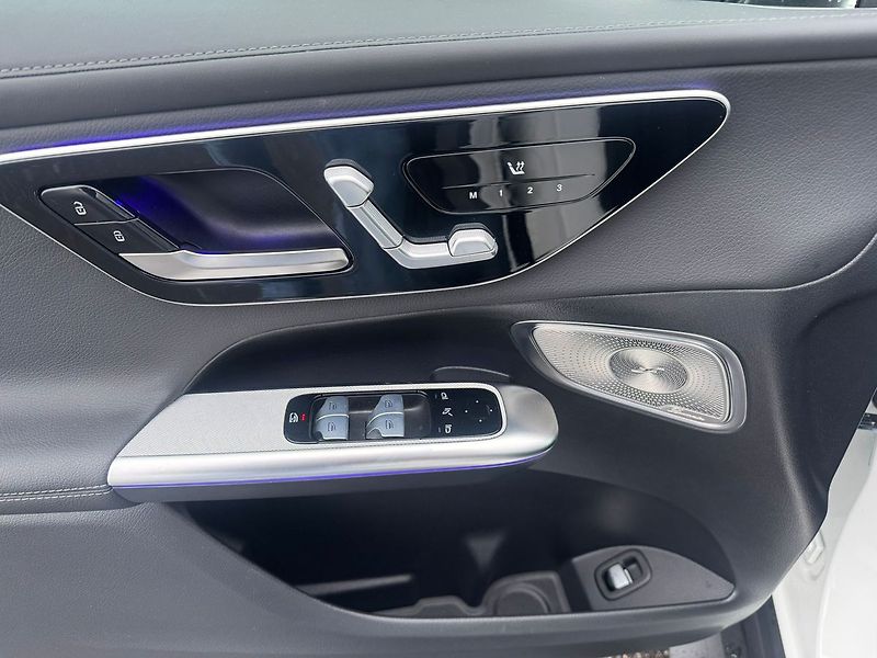 Mercedes-Benz GLC 300de 4M kupé - fotka 10 z 16