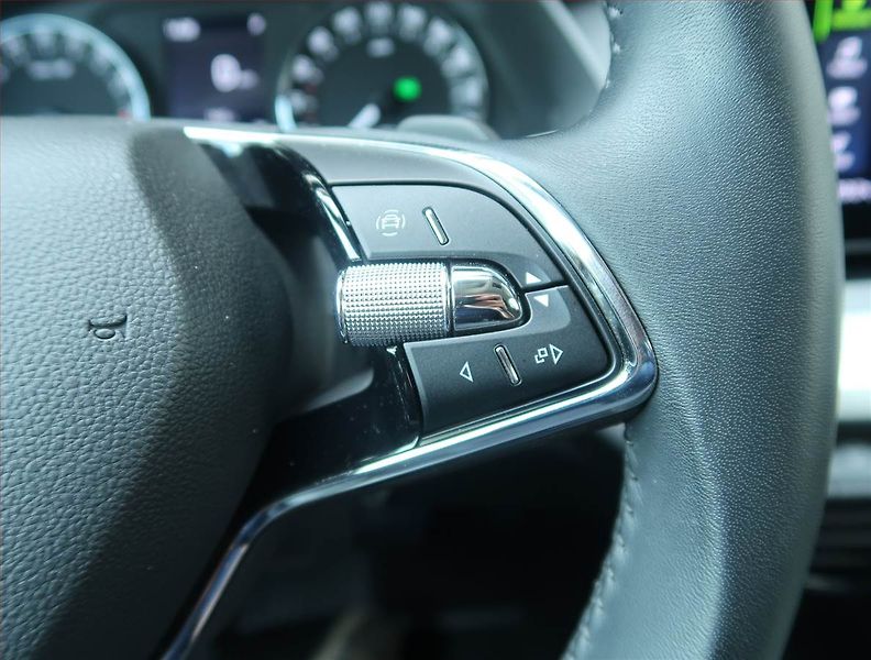 Škoda Octavia (2023) Ambition 2.0 TDI - fotka 22 z 26