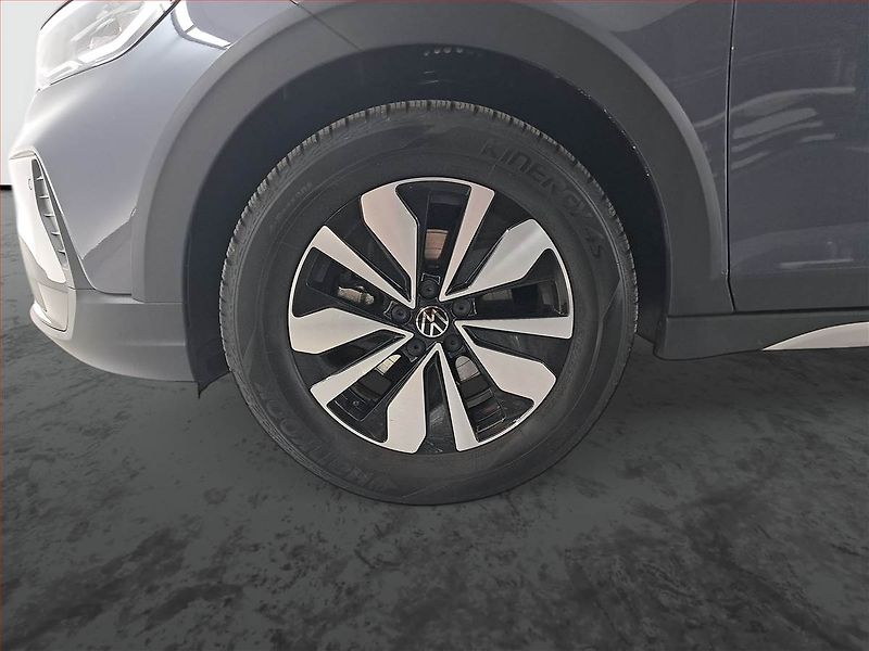 Volkswagen Taigo (2025) 1.0 TSI - fotka 15 z 19