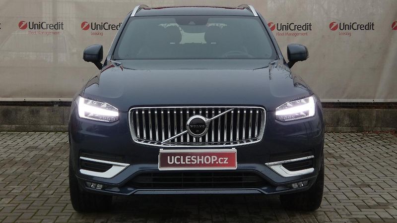 Volvo XC90 B5 AWD Inscription Auto 7míst - fotka 2 z 26