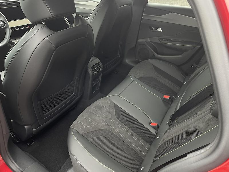 Peugeot 308 SW GT 1.5 BHDi 130k EAT8 - fotka 13 z 26