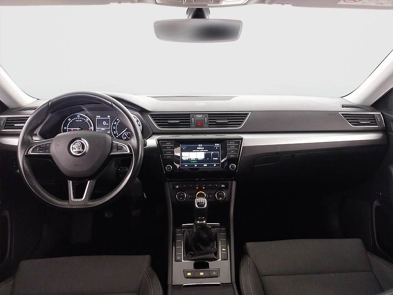 Škoda Superb (2016) Ambition 2.0 TDI, Bi-Xenony - fotka 8 z 20