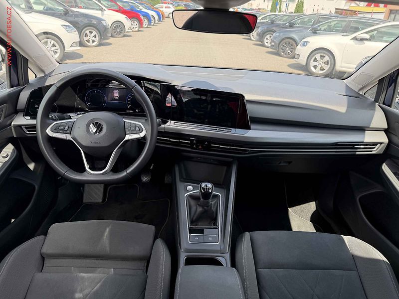 Volkswagen Golf (2022) 2.0 TDi, Style, LED - fotka 7 z 17