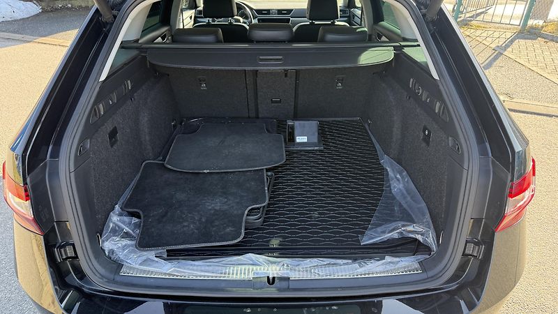 Škoda Superb (2017) 2.0TDI 110KW MANUAL 4X4  - fotka 10 z 25