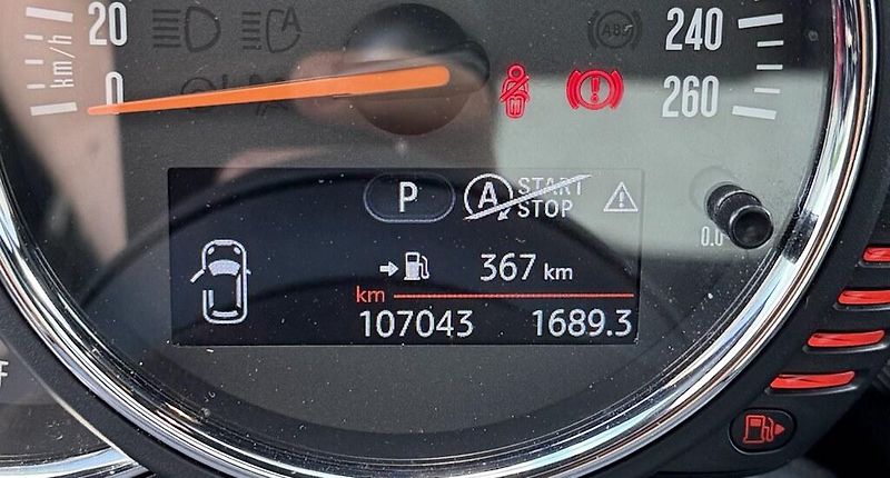 Mini Cooper S (2016) 2.0 Benzin / Automat - fotka 7 z 11