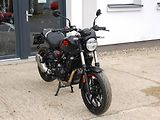 Royal Enfield (2026) Guerrilla 450 Apex Black - náhled 9